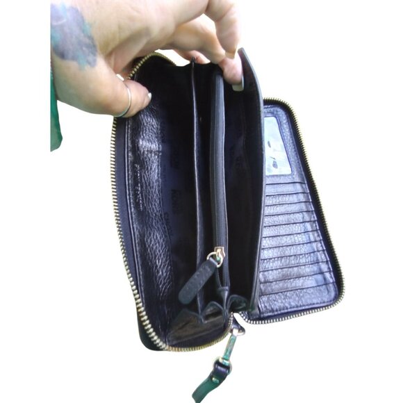 Michael Kors Black Leather Continental Zip Wallet Wristlet EUC - Picture 2 of 4